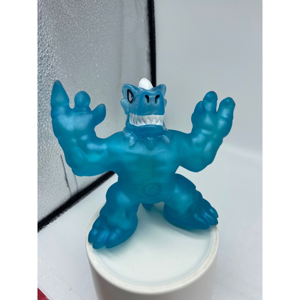 Moose‎ Toys Heroes of Goo Jit Zu Tyro Blue Dinosaur Action Figure Squishy 4 inch